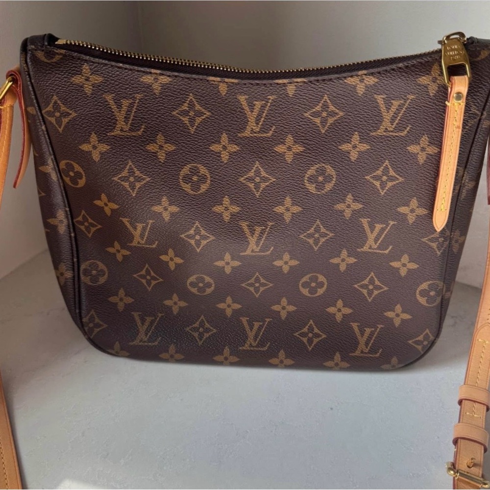 Louis Vuitton Classic Monogram Crossbody Bag - Picture 4 of 10